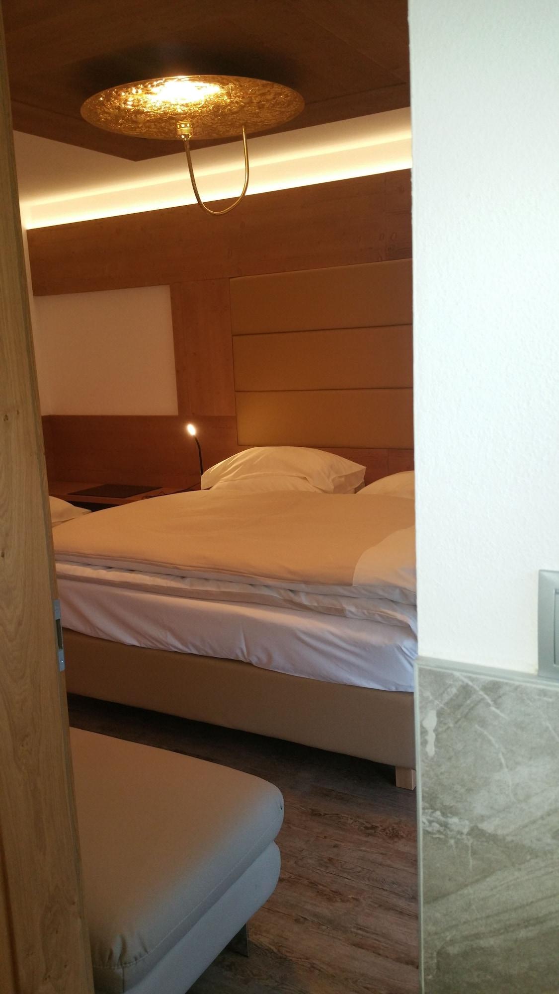 Hotel Vergeiner เซเฟลด์ อิน ทิโรล ภายนอก รูปภาพ