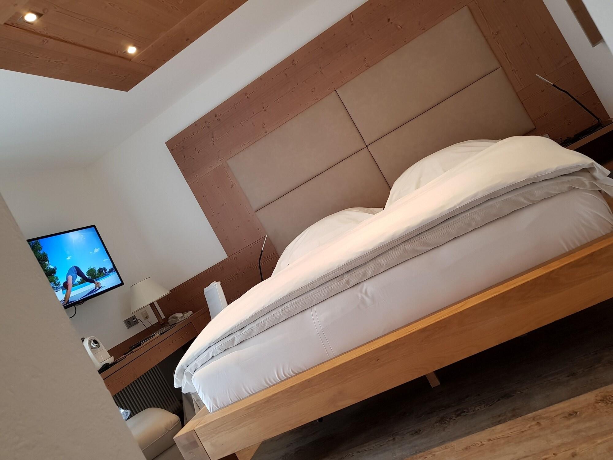 Hotel Vergeiner เซเฟลด์ อิน ทิโรล ภายนอก รูปภาพ