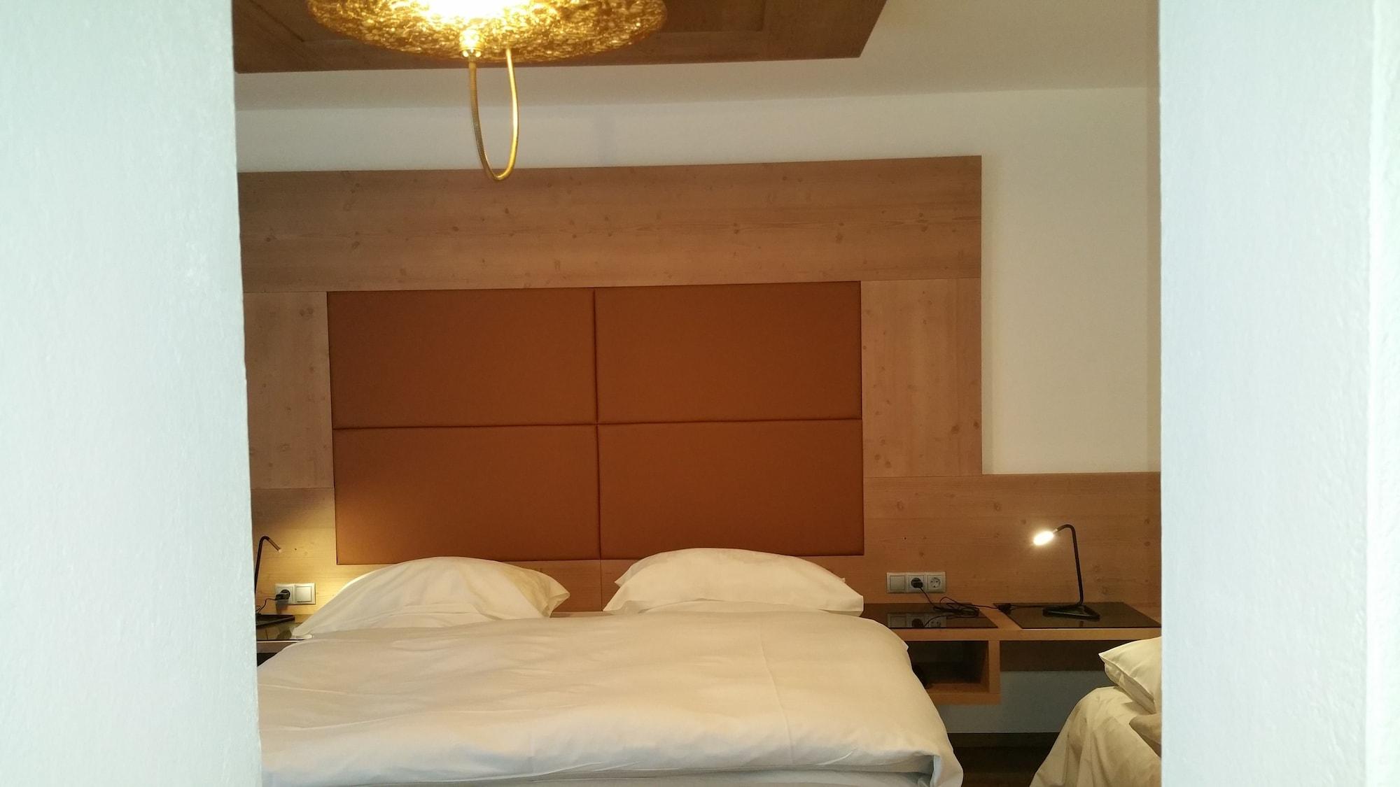 Hotel Vergeiner เซเฟลด์ อิน ทิโรล ภายนอก รูปภาพ