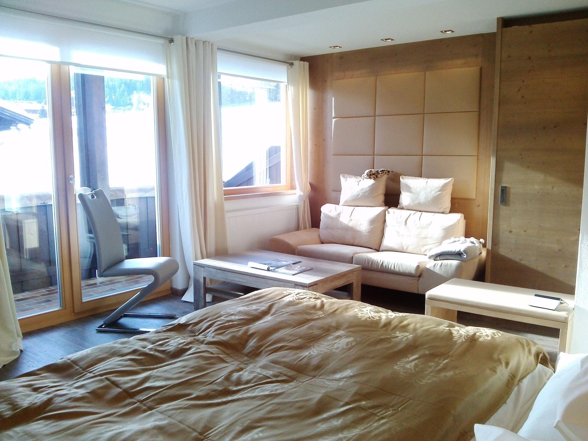 Hotel Vergeiner เซเฟลด์ อิน ทิโรล ภายนอก รูปภาพ
