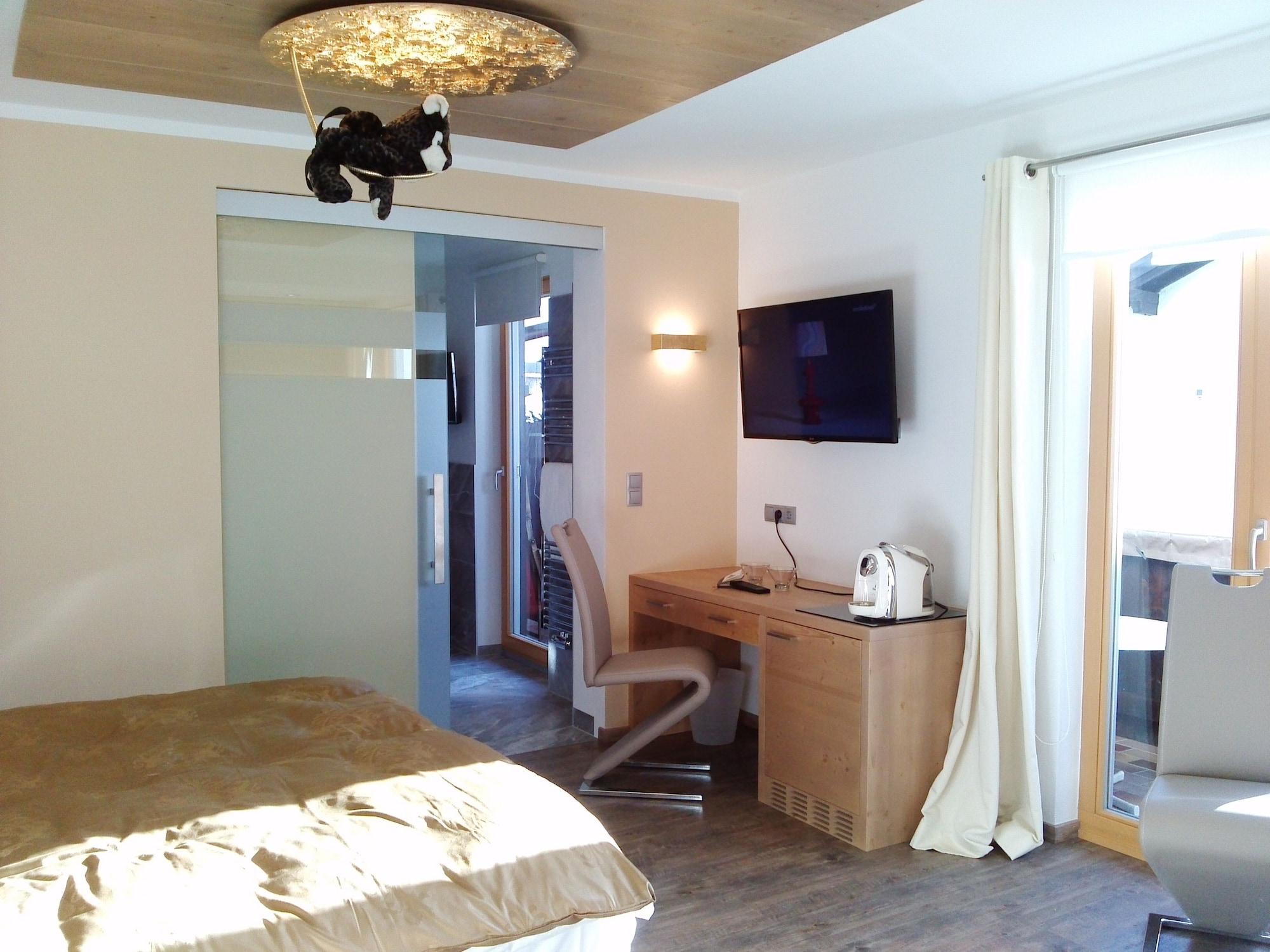 Hotel Vergeiner เซเฟลด์ อิน ทิโรล ภายนอก รูปภาพ