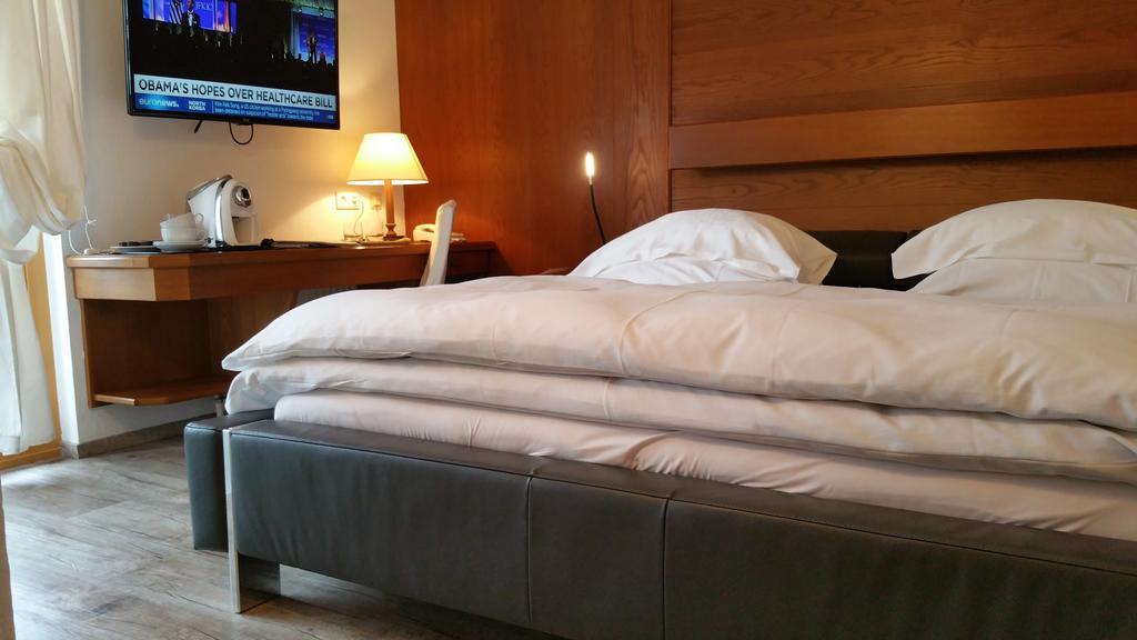 Hotel Vergeiner เซเฟลด์ อิน ทิโรล ภายนอก รูปภาพ
