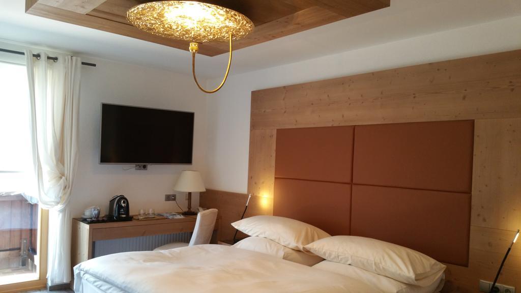 Hotel Vergeiner เซเฟลด์ อิน ทิโรล ภายนอก รูปภาพ